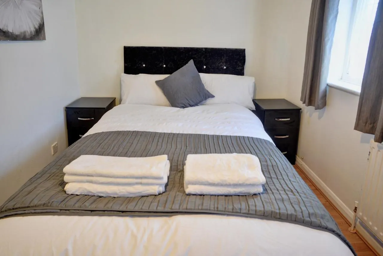 Stylish 2B House With Parking Apartment London United Kingdom